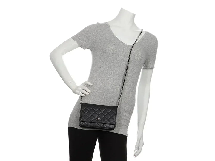 Wallet On Chain Quilted Caviar WOC