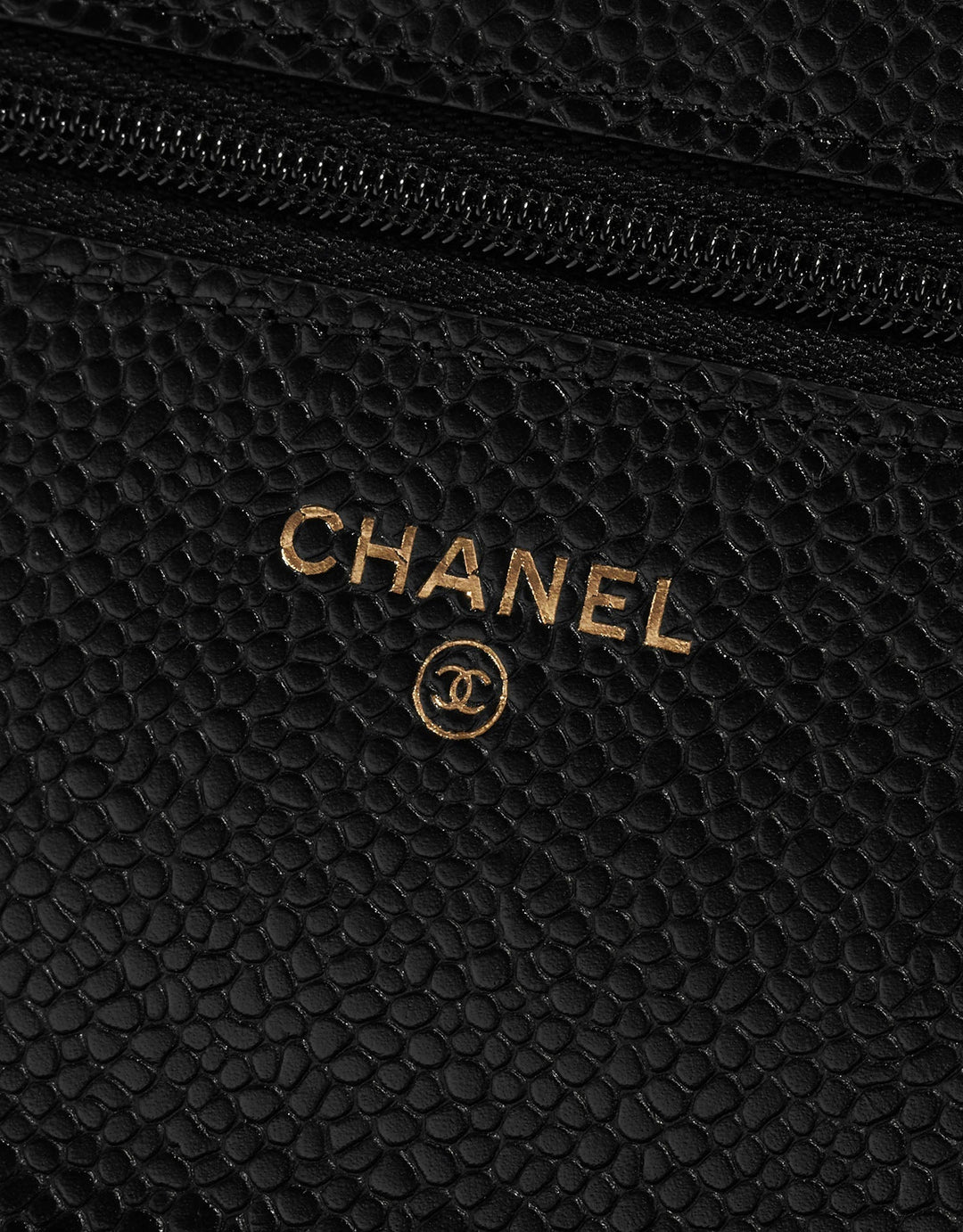 Wallet On Chain Quilted Caviar WOC