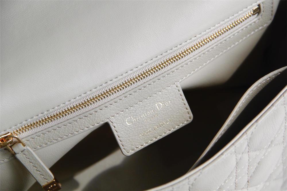 Dior Quilted Macrocannage Calfskin Medium Sand -