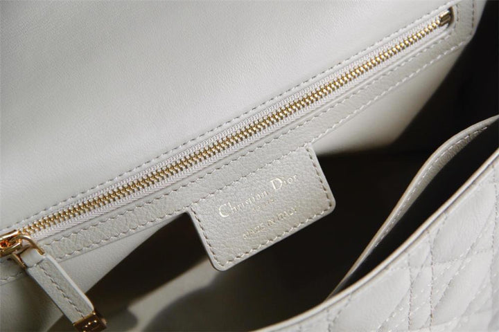 Dior Quilted Macrocannage Calfskin Medium Sand -